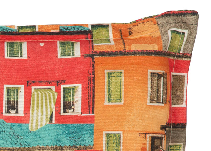 Hochlehner-Auflage Tours mit Sardinien- Design,  Häuserzeile im Hafen, bunt